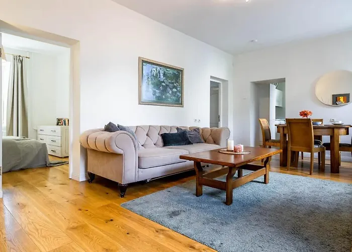 Domillion New Hall Duplex D11c For 12 Ppl *